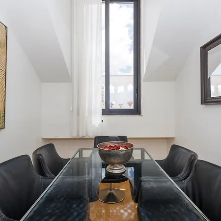 New 180º View Penthouse Apartmán *